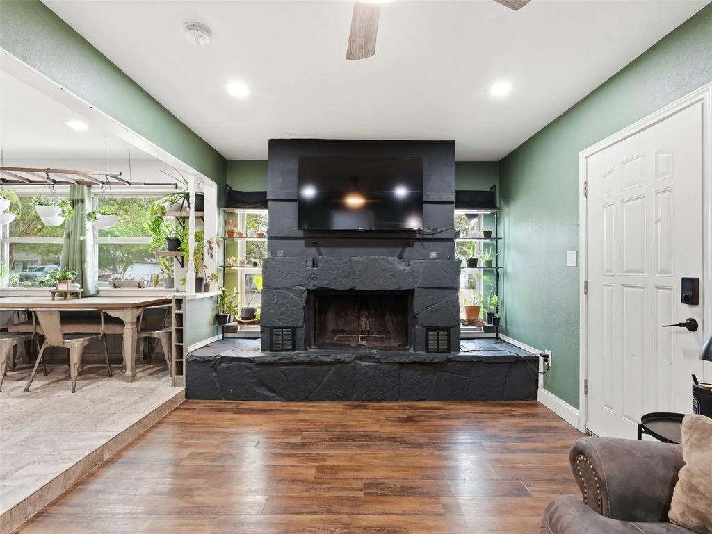 824 Crosby Avenue, White Settlement