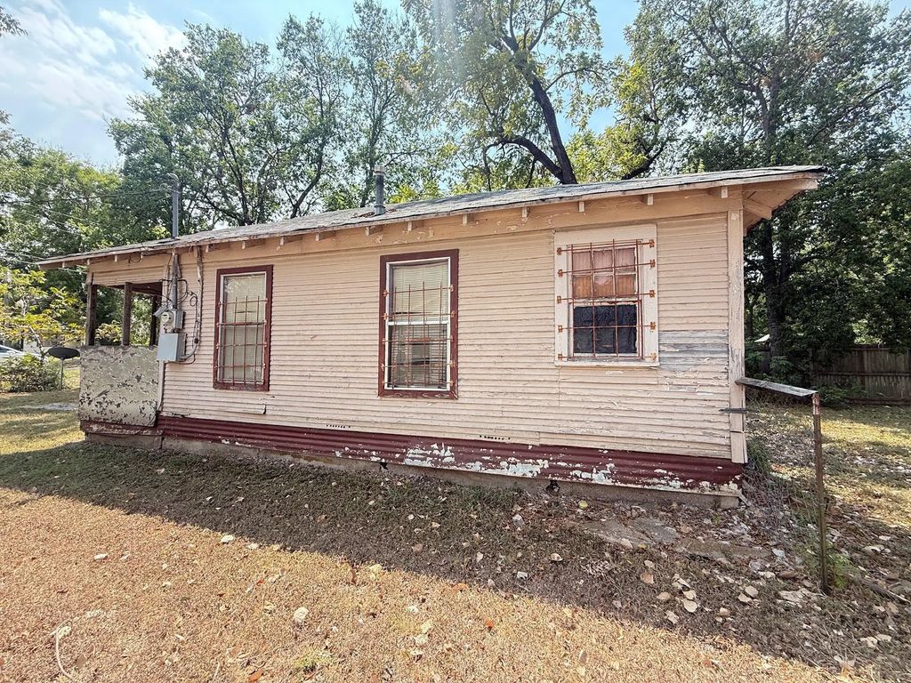 2555 Randolph Street, Dallas