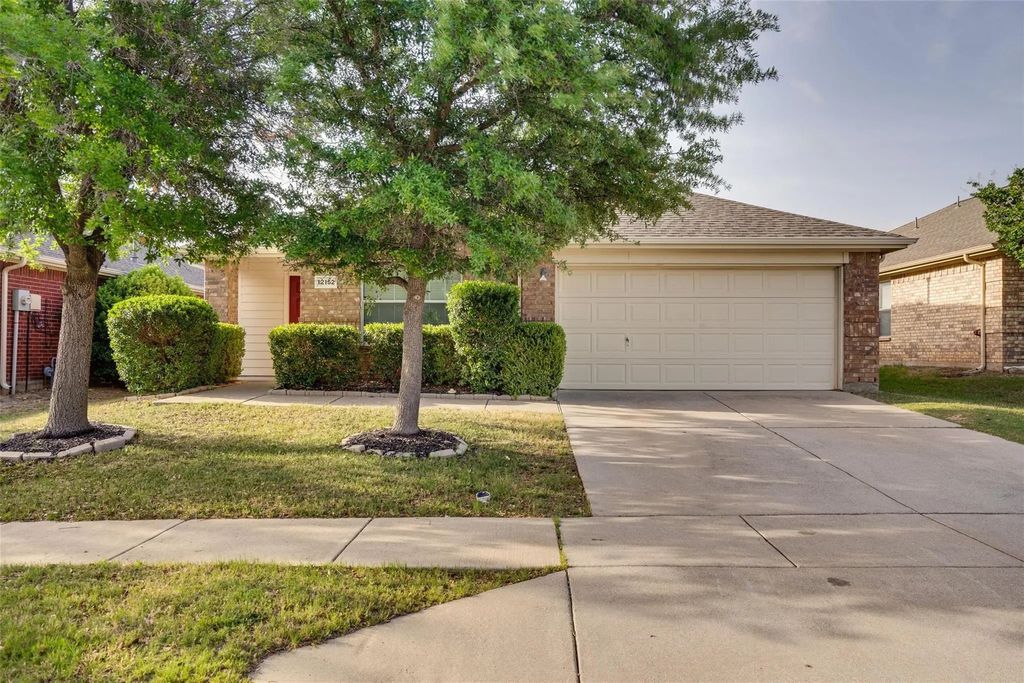 12152 Tacoma Ridge Drive, Fort Worth