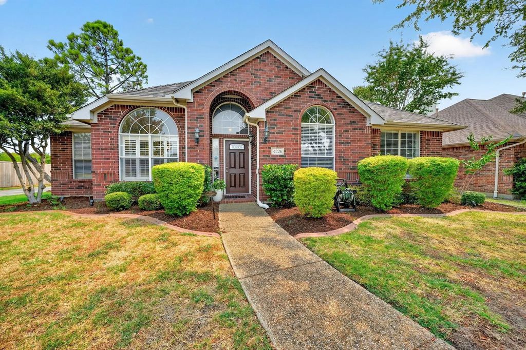4224 Arbor Creek Drive, Carrollton