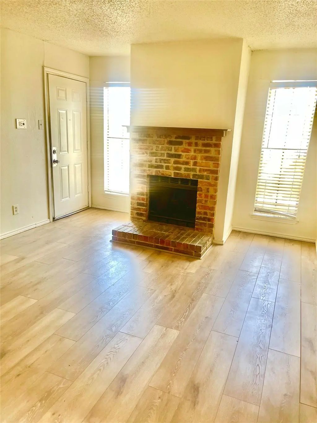 9520 Royal Lane 306, Dallas