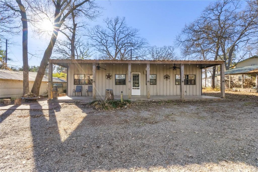 309 Cedar Point Circle, Gordonville