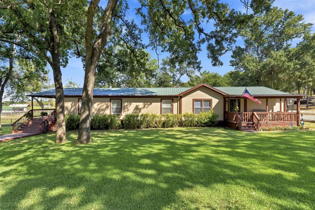 18404 Pine Drive, Eustace