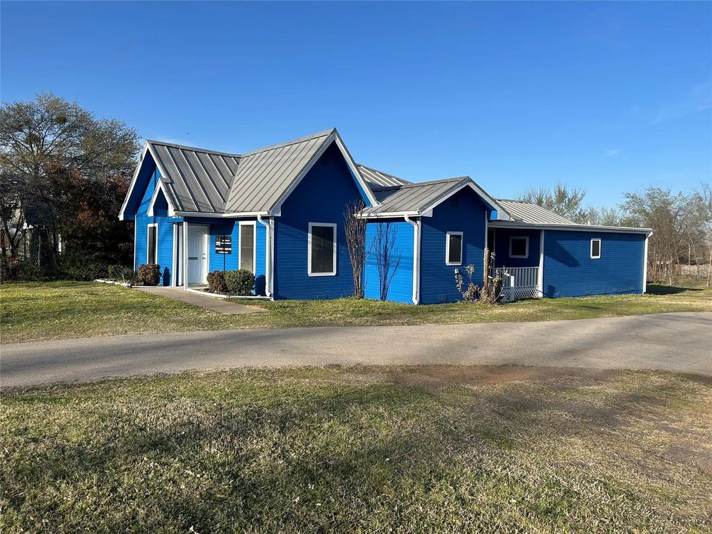 1004 Church Street, Sulphur Springs