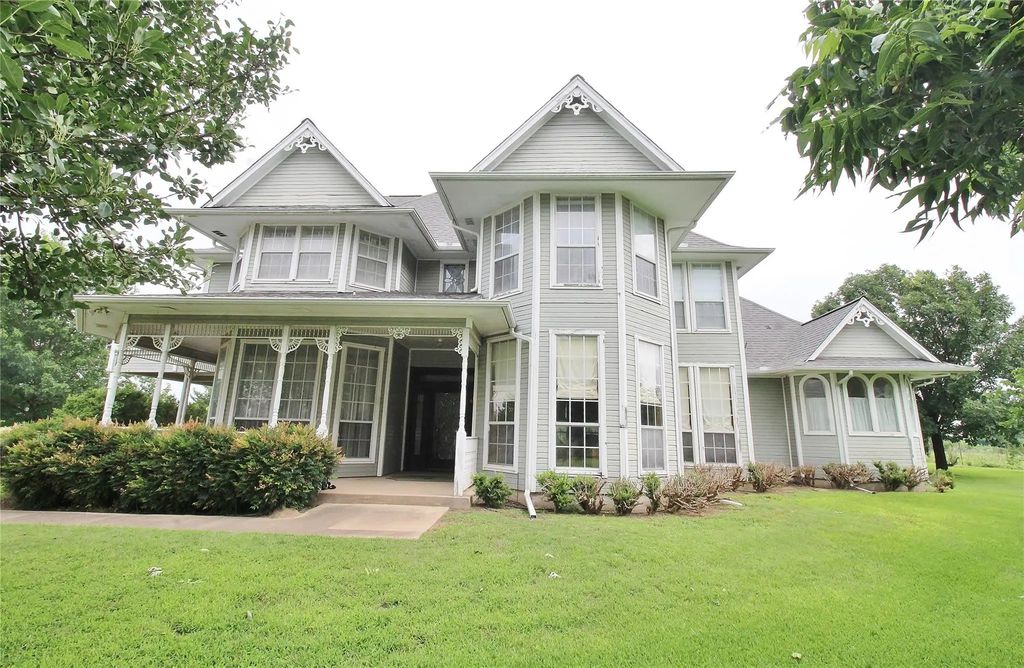 8150 Bob White Road, Waxahachie