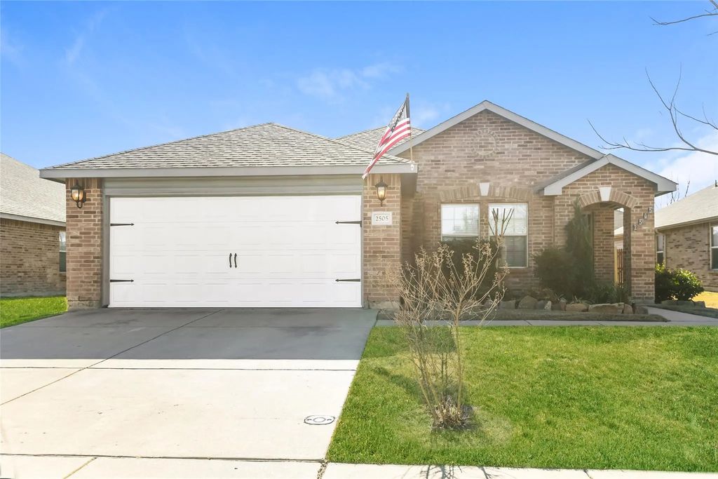 2505 Mill Springs Pass, Fort Worth