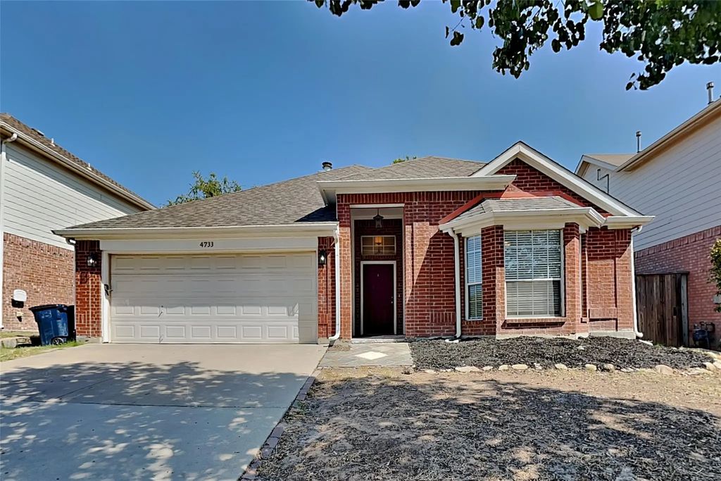 4733 Parkmount Drive, Fort Worth