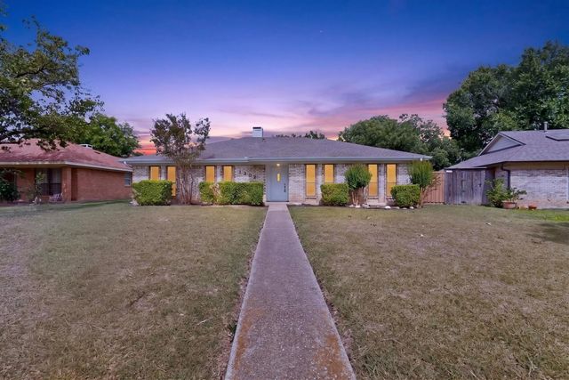 1302 N Yale Boulevard, Richardson