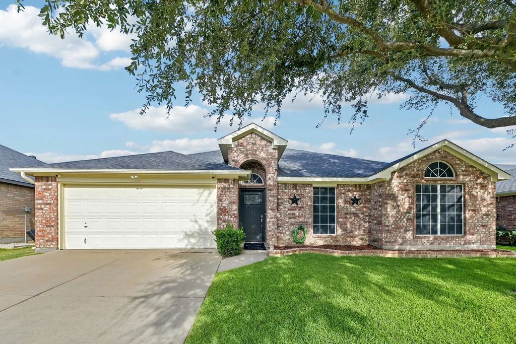 6925 Evening Shade Lane, Arlington