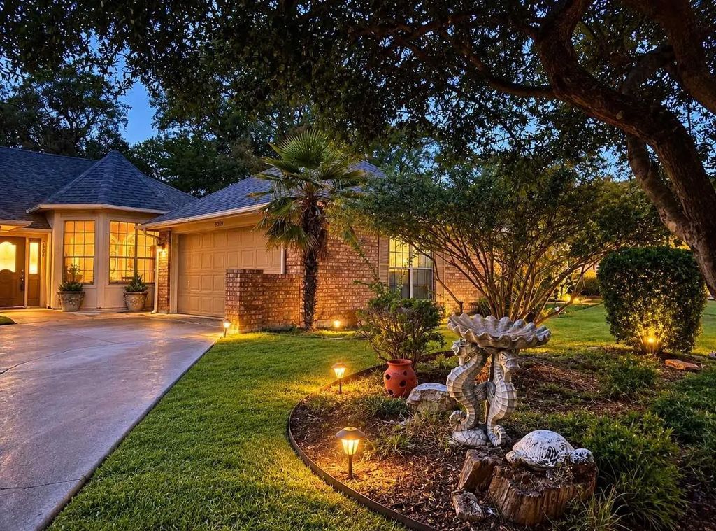 5309 Deep Canyon Drive, Garland