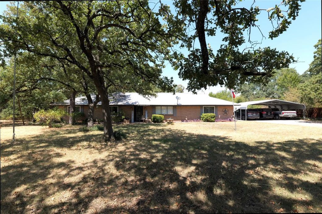 3741 County Road 423, Cleburne
