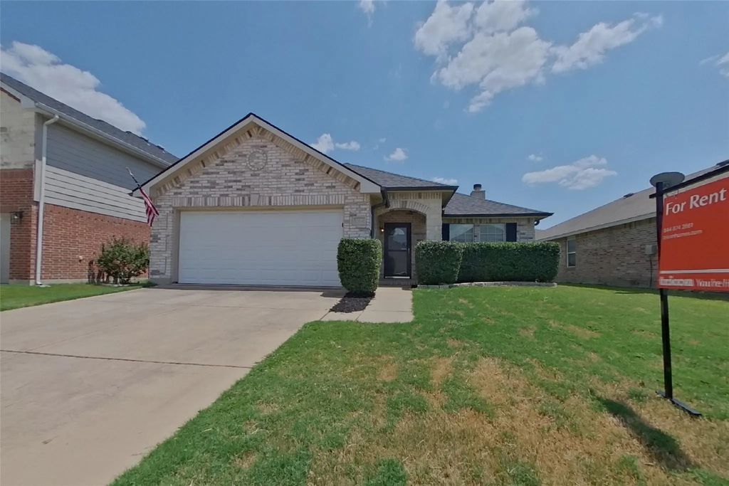 12632 Shady Cedar Drive, Fort Worth