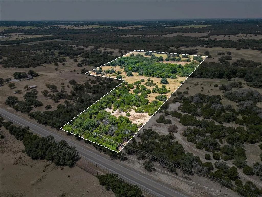 32 Ac Fm 920, Poolville