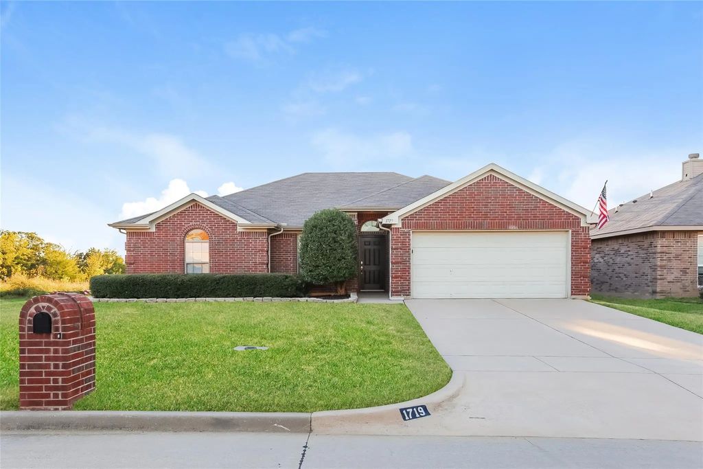 1719 Abaco Drive, Mansfield