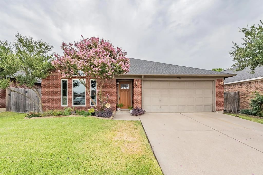 7403 Fossil Lake Drive, Arlington