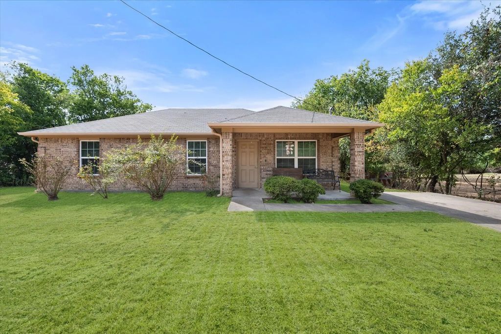 700 Cypress Avenue, Corsicana