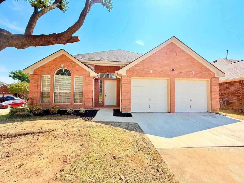 7960 Salmon Run Way, Fort Worth