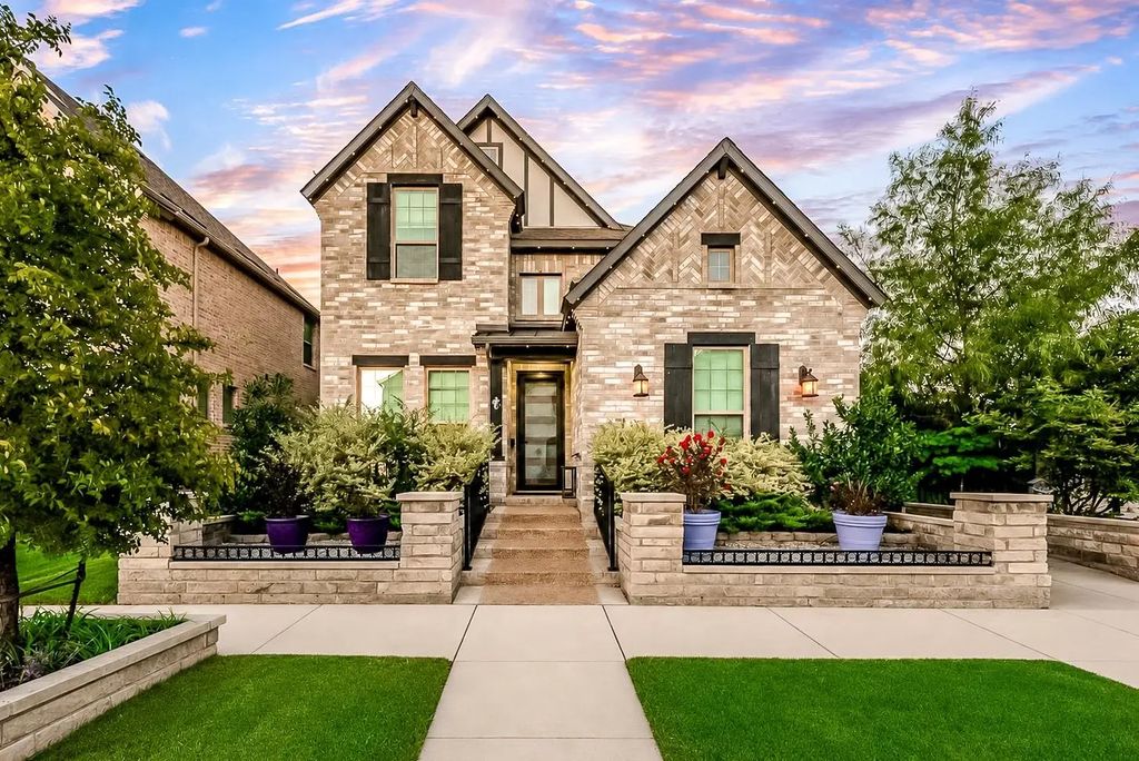 4325 Smokey Quartz Lane, Arlington