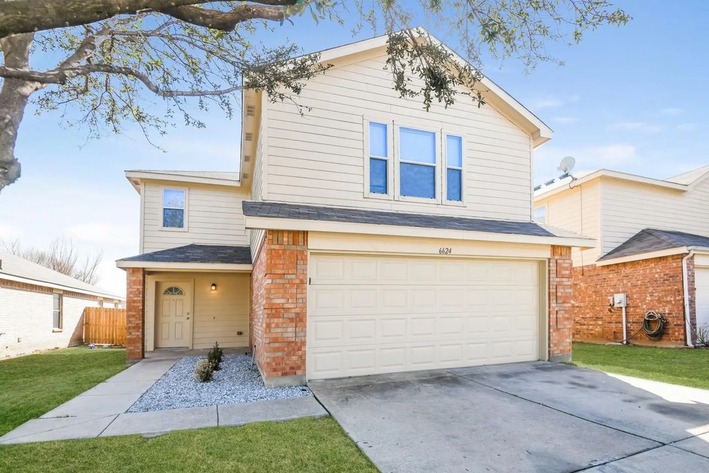 6624 Meadow Way Lane, Fort Worth