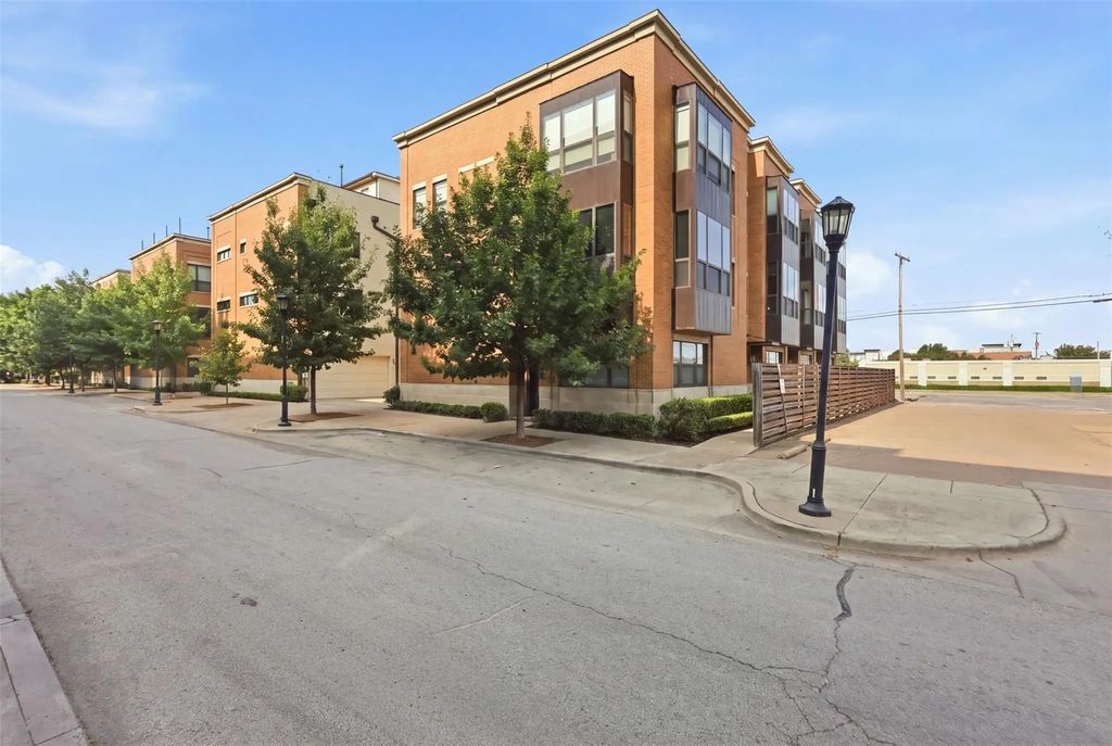 1114 S Adams Street, Fort Worth