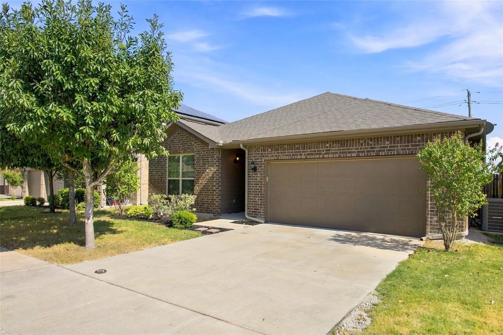 10545 Wild Meadow Way, Fort Worth