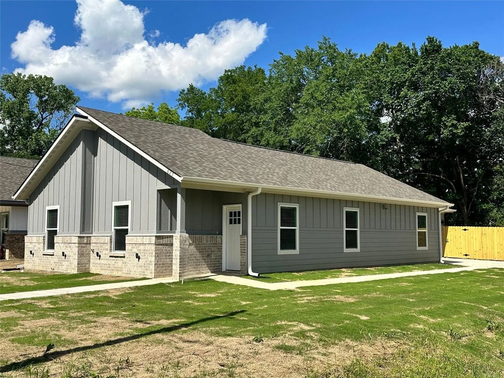 825 Edgar Street, Greenville