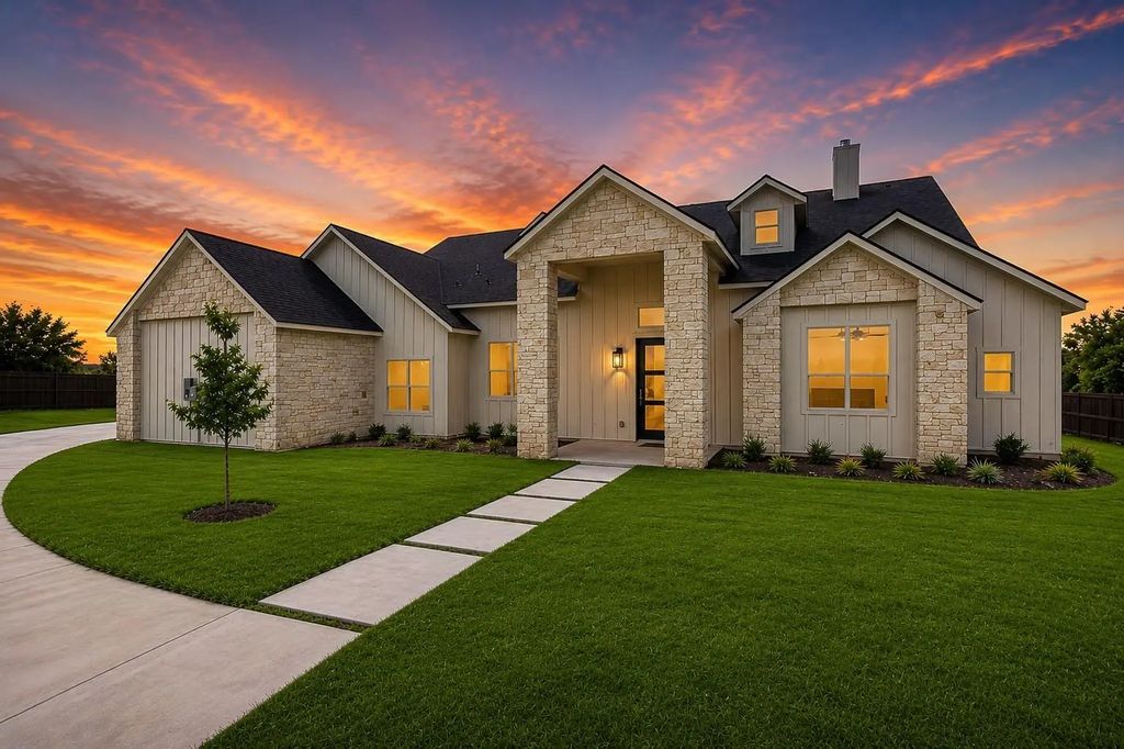 521 Fox Hill Court, Waxahachie