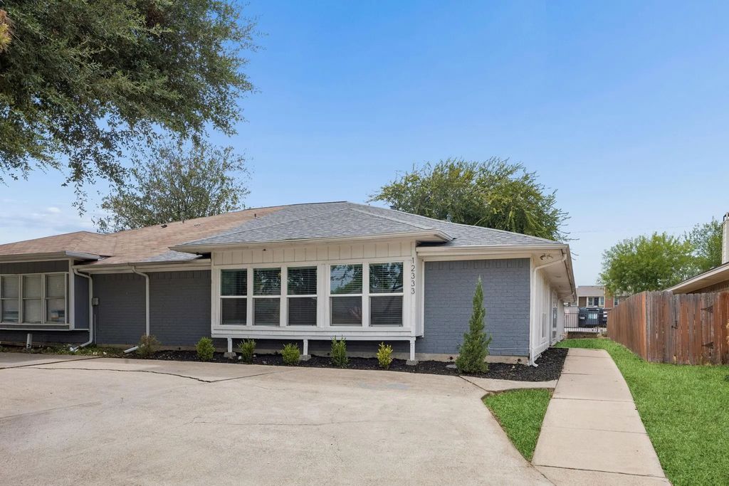 12333 Ferris Creek Lane, Dallas