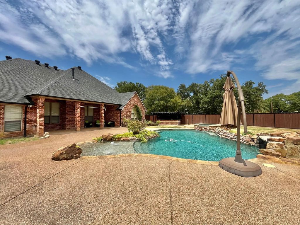 245 Spring Creek Court, Paradise