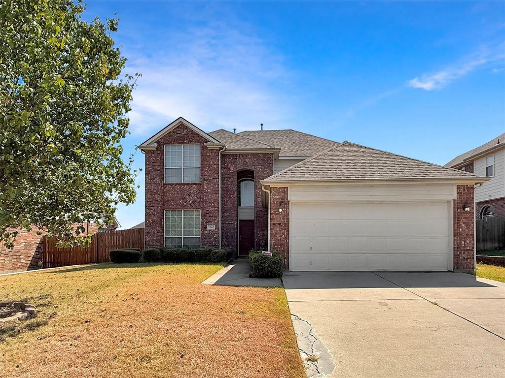 1740 Hidden Brook Drive, Grand Prairie