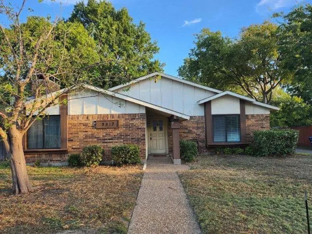 2517 Hollydale Drive, Garland