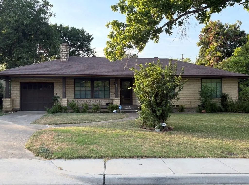 1581 Harbor Road, Dallas