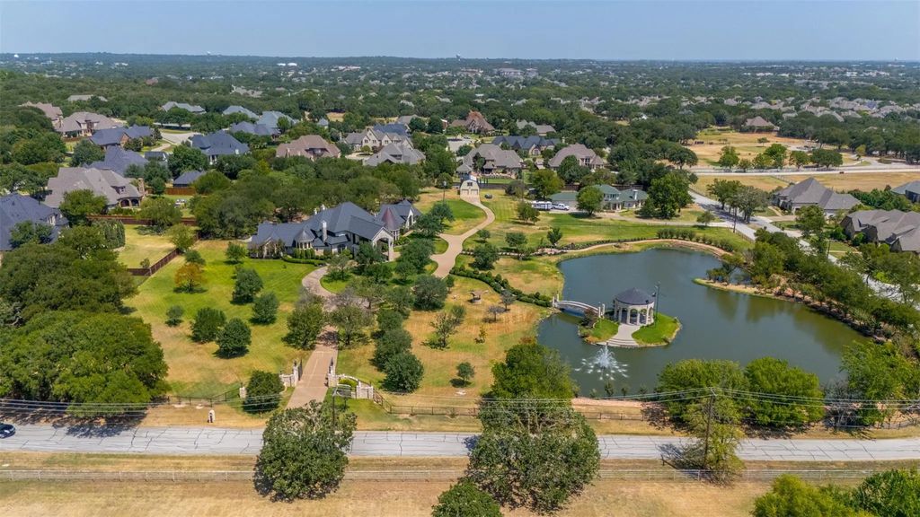 8801 Clay Hibbins Road, Keller