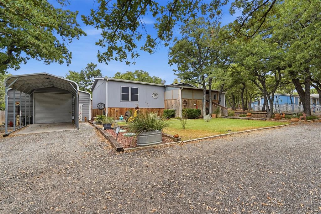 3717 Woodview Drive, Joshua