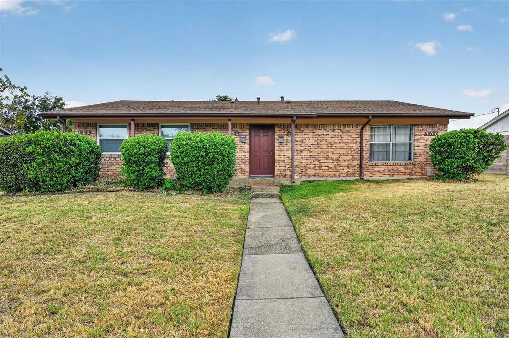 305 Cliff Drive, Garland