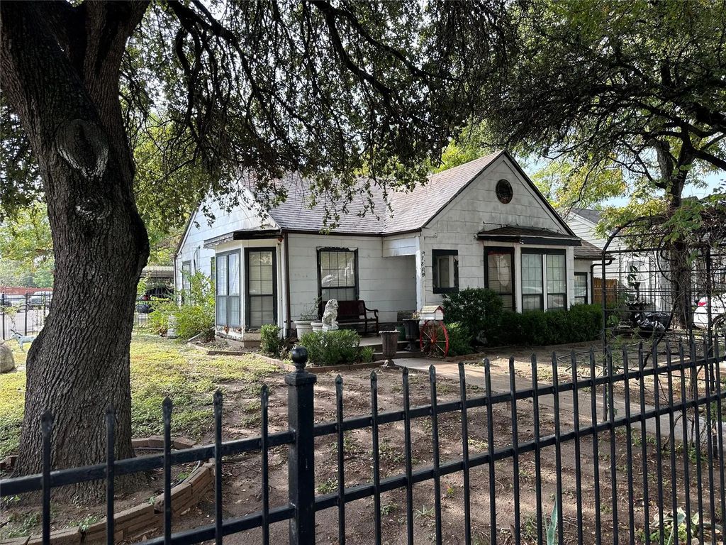 7805 Wanebe Drive, Dallas