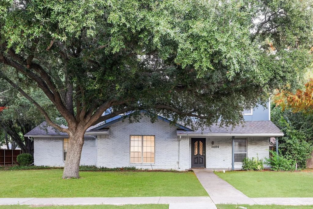 2404 Dalgreen Drive, Plano