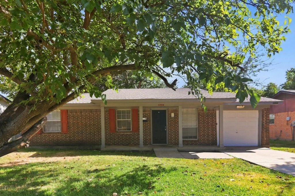 1458 Shorehaven Drive, Garland
