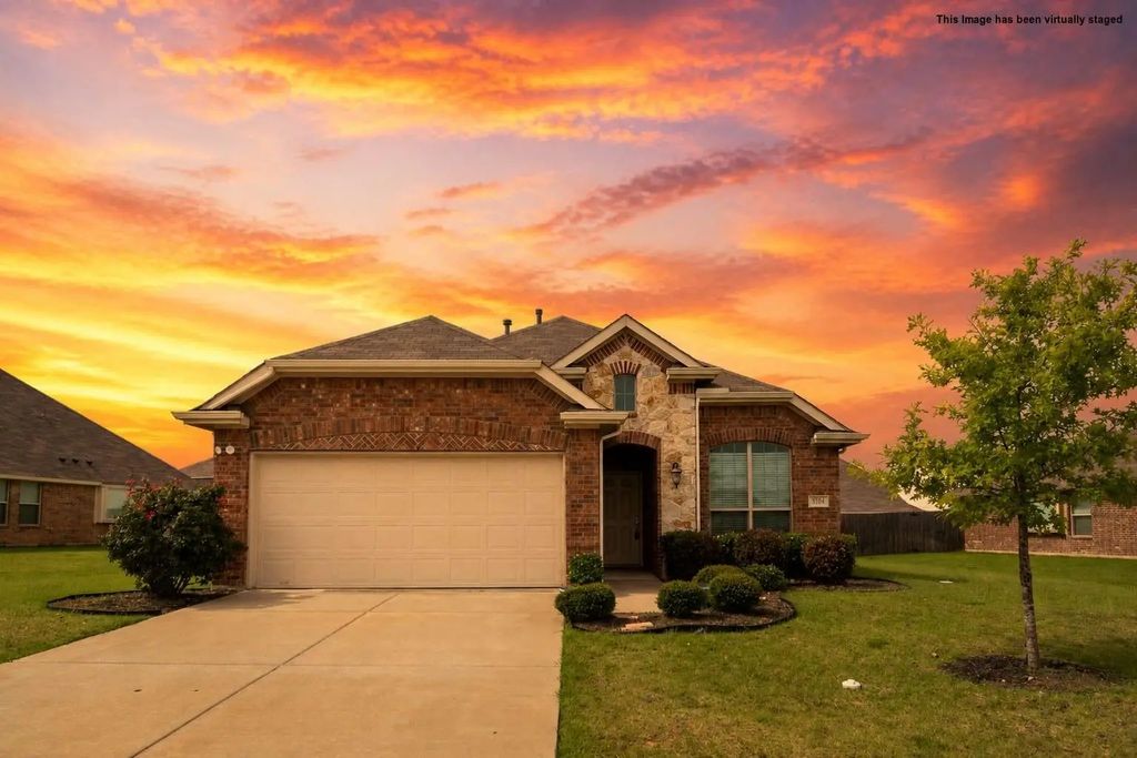 3104 Flowering Springs Drive, Forney