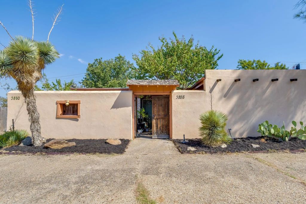 3858 Wonder Court, Fort Worth