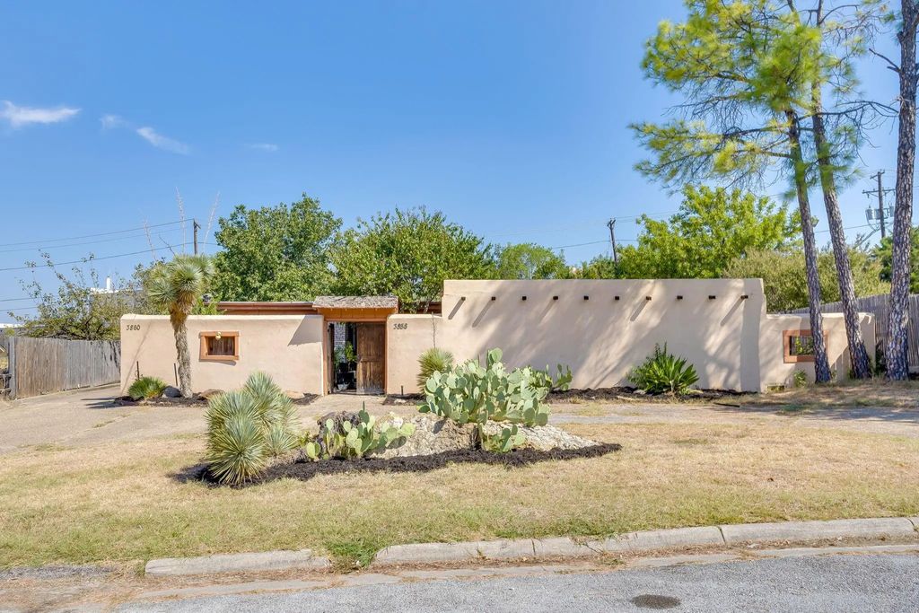 3858 Wonder Court, Fort Worth