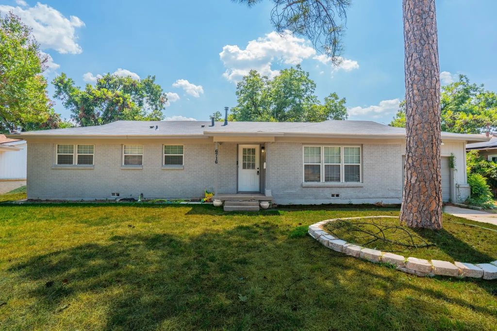 6716 John Drive, Richland Hills