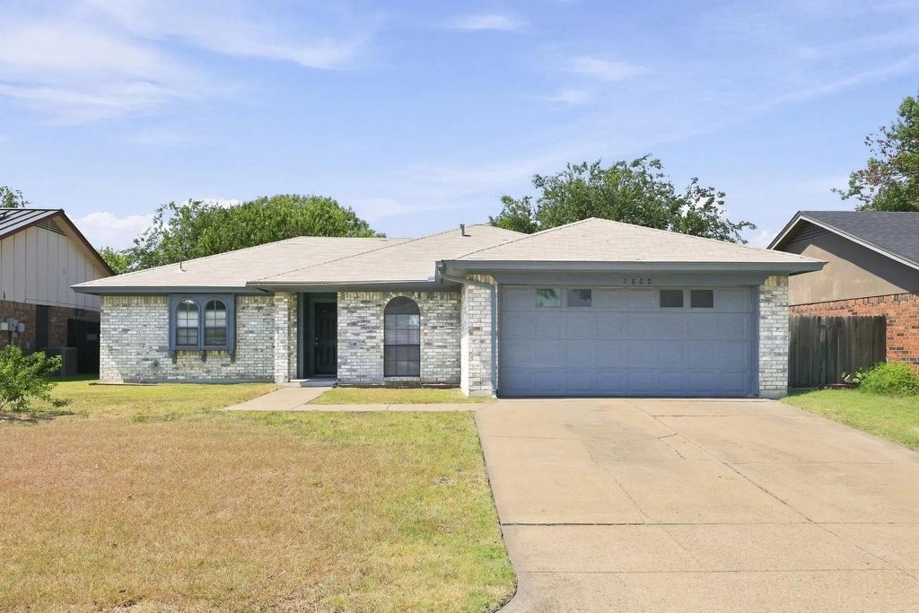 1800 Willow Vale Drive, Fort Worth