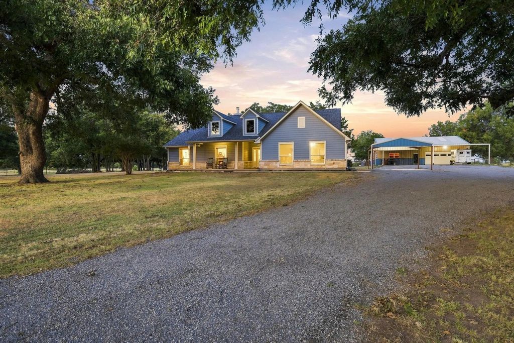 10381 Fm 512, Wolfe City