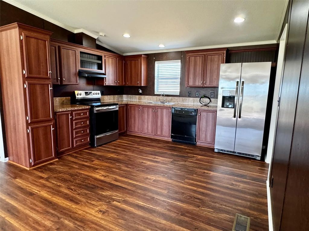 4164 Fm 3326 E, Hawley