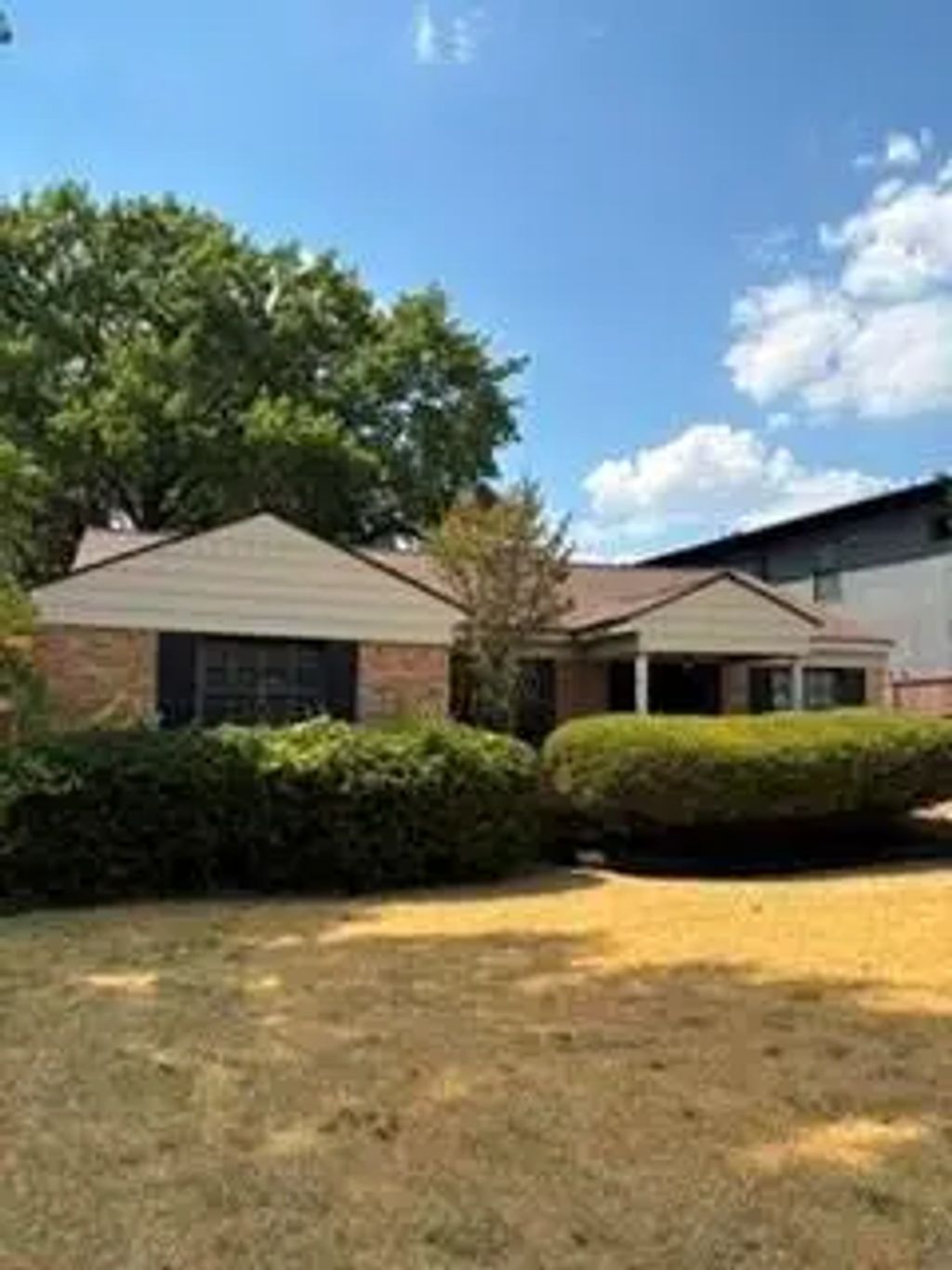 9747 Mixon Drive, Dallas
