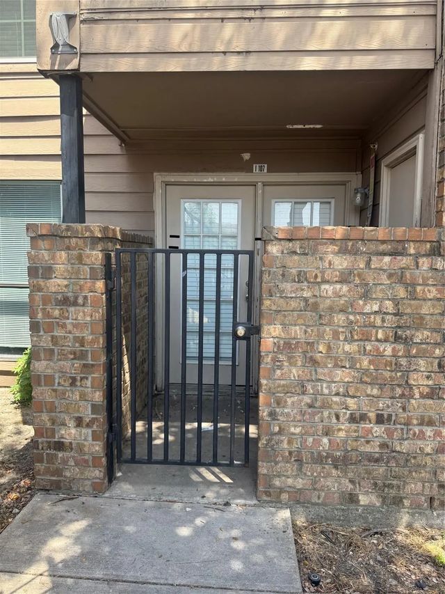 9817 Walnut Street 107, Dallas
