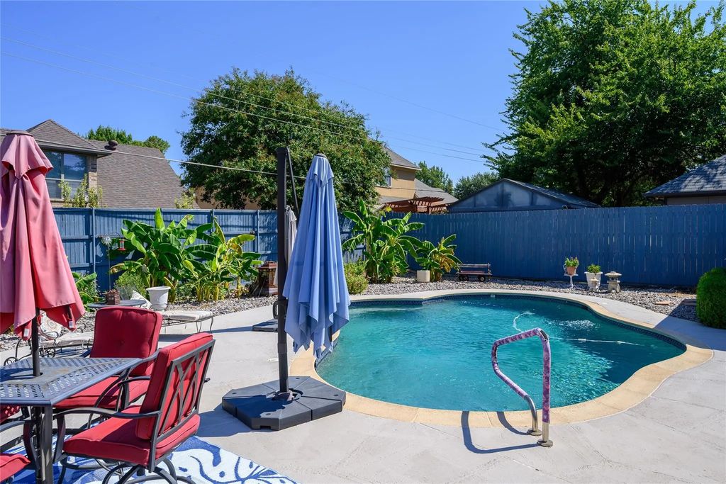 2906 River Crest Street, Grapevine