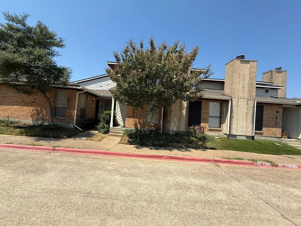 4922 Rolling Vista, Mesquite