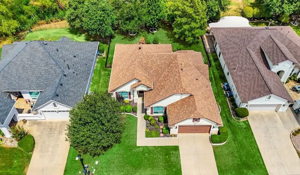 11712 Lynnbrook Drive, Denton